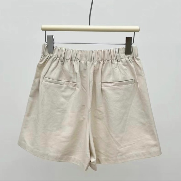 Pink pleated shorts - Picture 5 of 7
